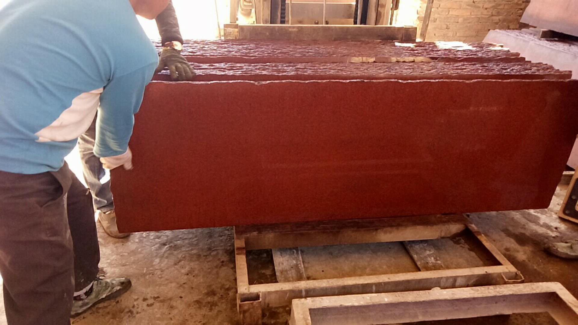 Dye Red Granite production  (12).jpg