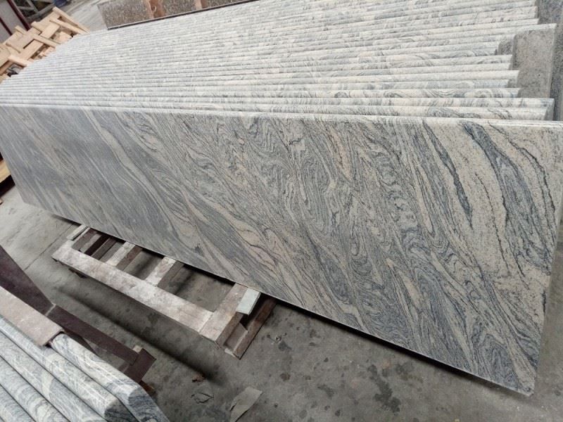 China juparana granite.jpg