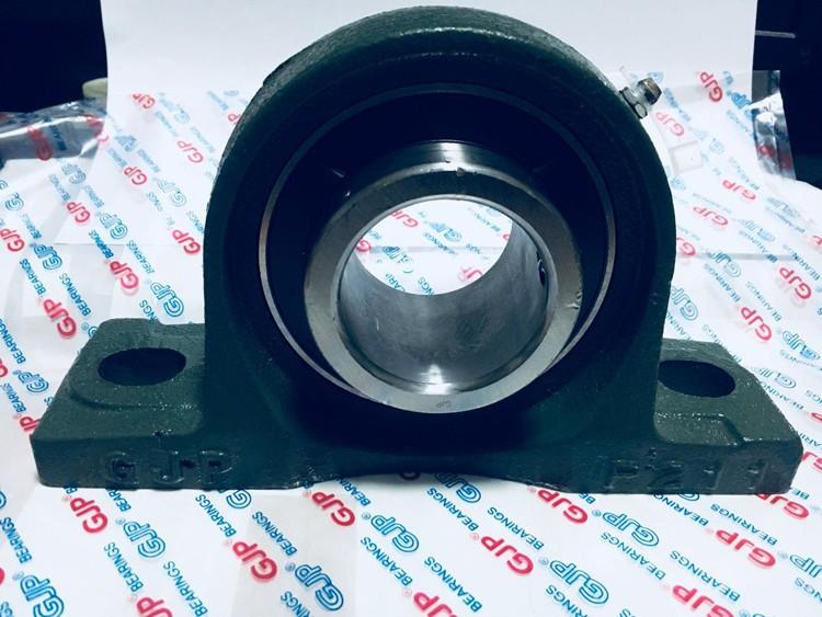2 3/16'' Pillow Block Bearing UCP211-35 with Grease Nipple Threaded All The Way