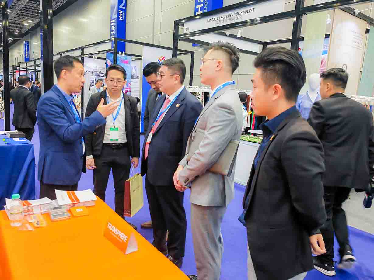 China Jiangsu Culture Trade Expo 2023 Relevant leadership teams from China and Malaysia visited Shunyus booth for investigation
