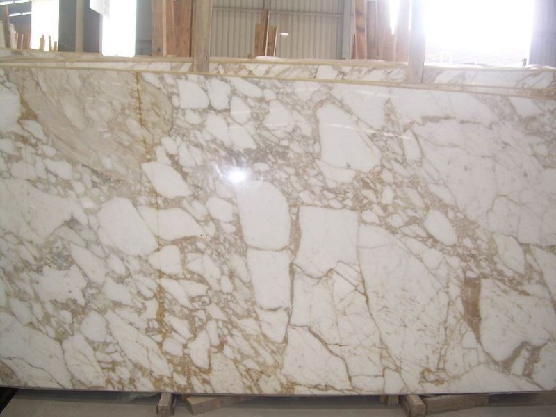 PERFECT STONE - The Story Behind Calacatta Gold Marble