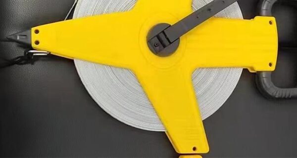 Portable stainless steel anti-slip tape measure for engineering