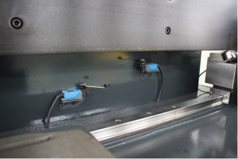 Auto Pneumatic Seam Closer