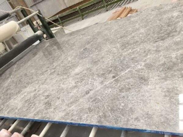 cloudy grey marble38532470807 1663303152057
