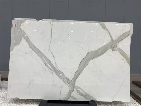 calacatta classico marble slab15562433132 1663303640672