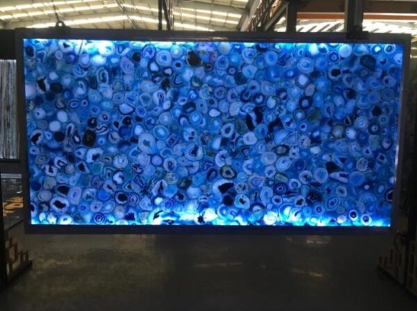 backlit blue agate onyx marble slab201912231201528637988 1663305347906