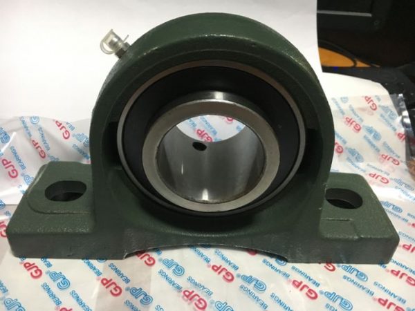 pillow block bearing for cotton and wool processing equipment