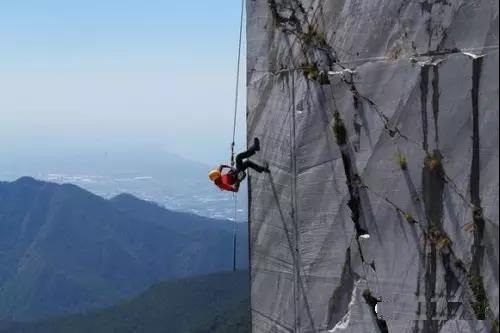 Michelangelo's Dream: Visiting Marble Mining Sites