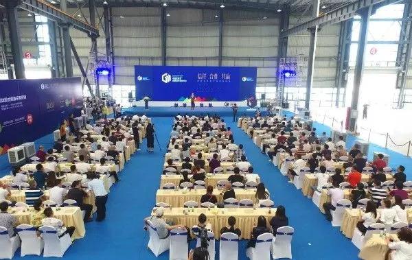 China granito oferta y la demanda justa celebrada hoy, doble exposición efecto granito internacional estado de remodelación