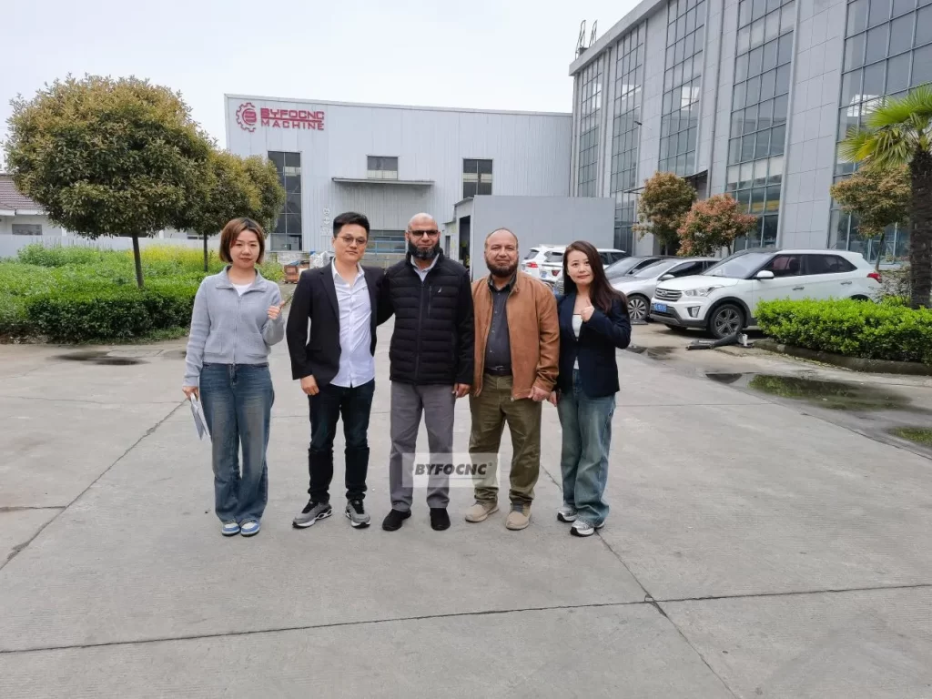Canada Customer Visited for Duct Production Line1