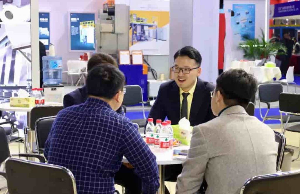 On the first day of the ITMA exhibition, the Jwell booth was a wonderful event