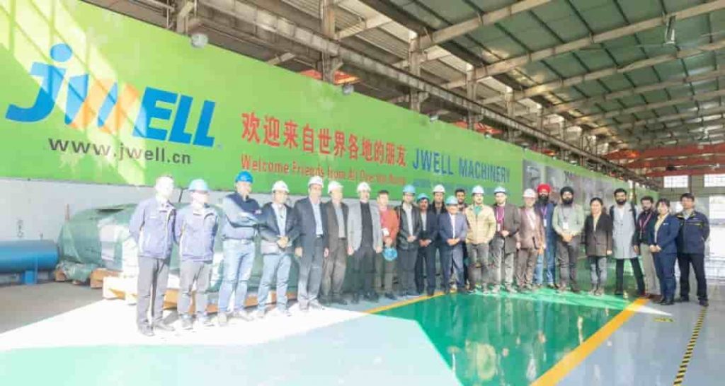 Tretji dan sejma ITMA so ljudje iz JW polni energije