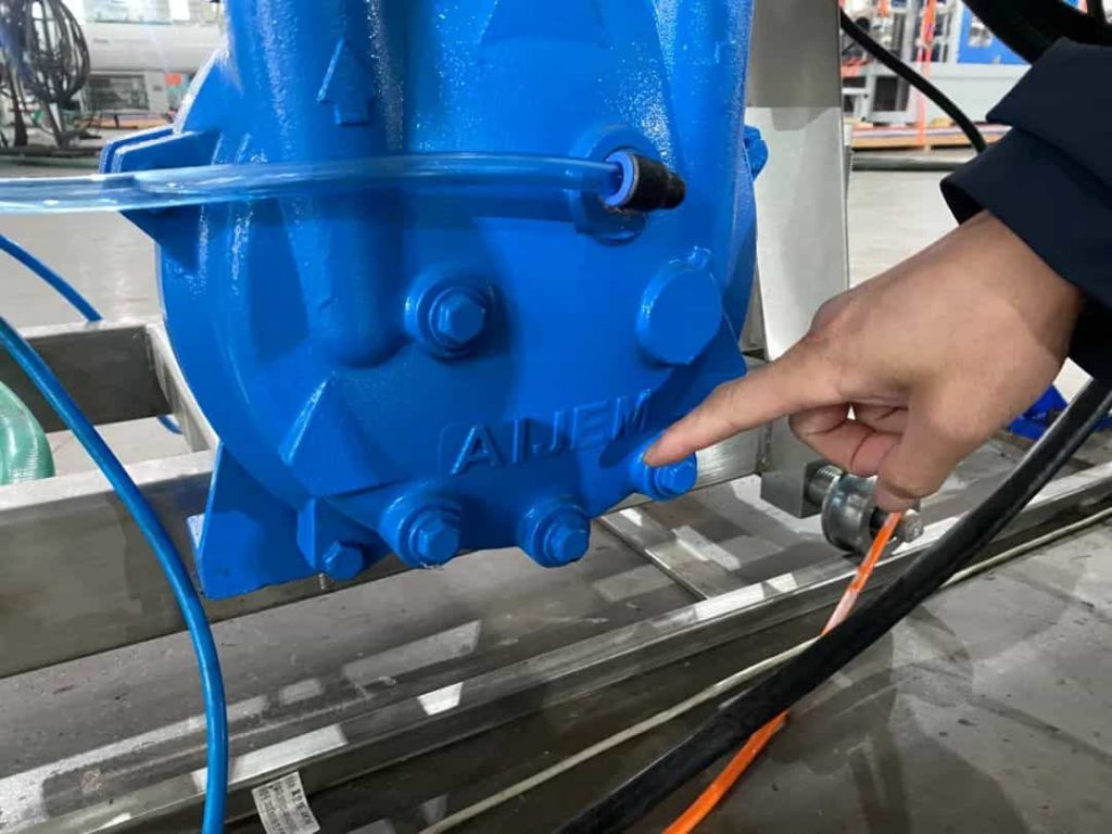 Kiat perawatan musim dingin untuk peralatan ekstrusi plastik 4 Tips perawatan musim dingin untuk peralatan ekstrusi plastik