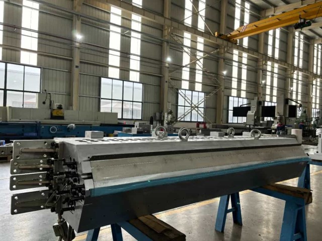 JW ماشین‌سازی | راهنمای کامل نگهداری از قالب‌ها