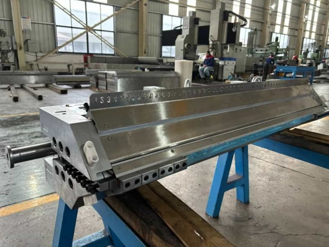 JW ماشین‌سازی | راهنمای کامل نگهداری از قالب‌ها