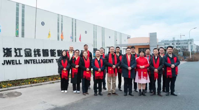 Мы начнем строительство в 2024 году 2 Мы начнем строительство в 2024 году