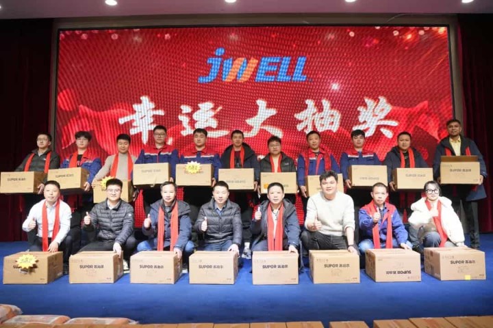 Мы начнем строительство в 2024 году 9 Мы начнем строительство в 2024 году