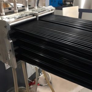 Γραμμή Έκθεσης Προφίλ Θερμικής Διάρρηξης 1 Γραμμή Εξώθησης Προφίλ Θερμικής Σπανίας