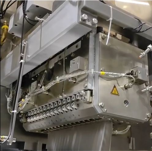 Sistema de soplado, llenado y sellado (BFS) Sistema de soplado, llenado y sellado (BFS)