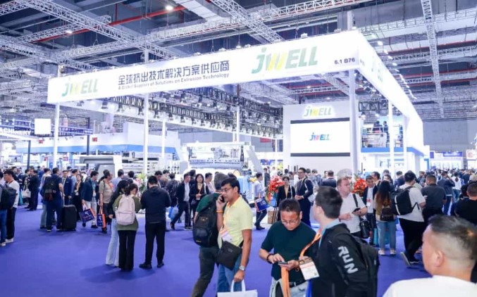 Другий день виставки CHINAPLAS2024 | стенд Jwell дуже популярний і повний врожаю!