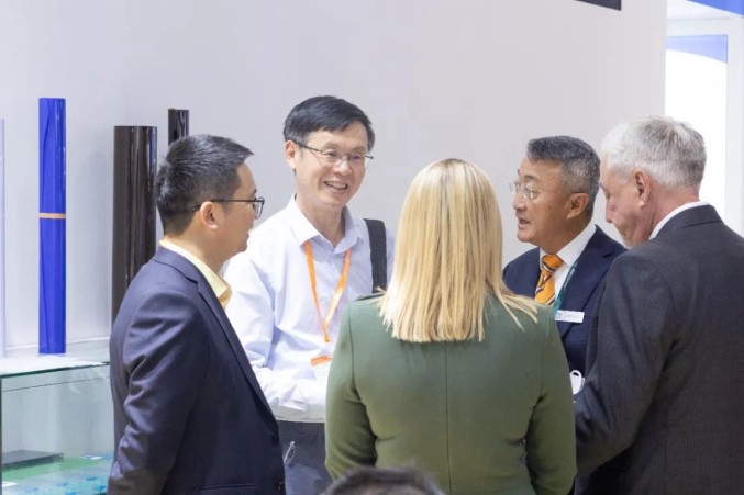В останній день CHINAPLAS2024 Jwell з нетерпінням чекає на зустріч з вами знову 4 В останній день CHINAPLAS2024 компанія Jwell з нетерпінням чекає на нову зустріч з вами
