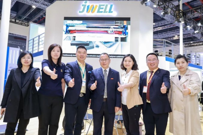 В останній день CHINAPLAS2024 Jwell з нетерпінням чекає на зустріч з вами знову 6 В останній день CHINAPLAS2024 компанія Jwell з нетерпінням чекає на нову зустріч з вами