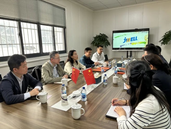 학교와 기업 간 교류 강화 및 협력 모델 모색