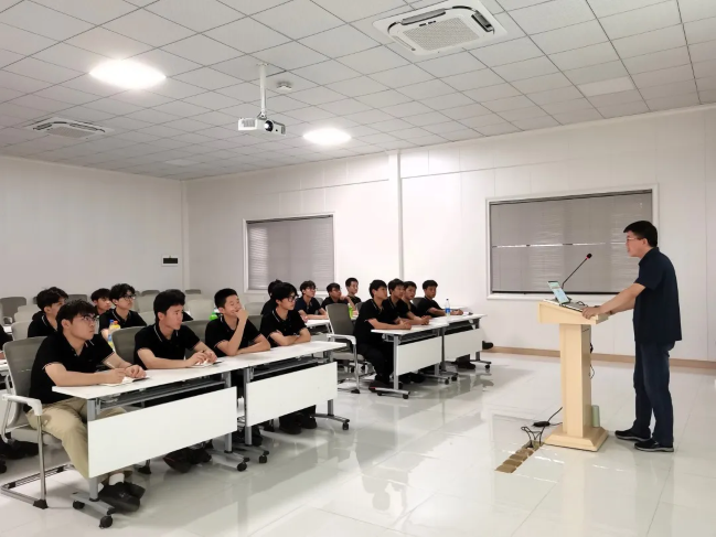 Le camp d'entraînement JW et le stage d'été se sont terminés avec succès !