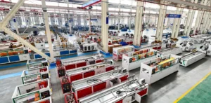 How to operate the extruder machine?