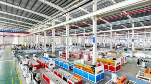 Vytlačování vs. vstřikování: Rozdíly a výhody