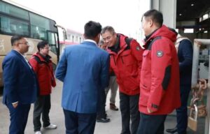 Aprofundando a Cooperação Internacional e Explorando Novas Oportunidades na Indústria: Associação das Indústrias de Bombaim Visita a Fábrica de Máquinas Suzhou Jwell