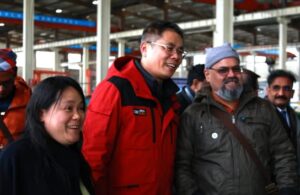 Aprofundando a Cooperação Internacional e Explorando Novas Oportunidades na Indústria: Associação das Indústrias de Bombaim Visita a Fábrica de Máquinas Suzhou Jwell